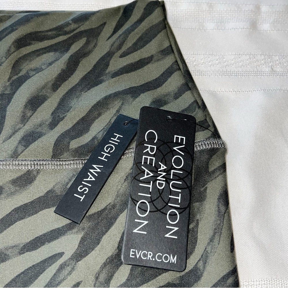 Evolution and Creation green zebra print leggings NWT - Picture 7 of 9